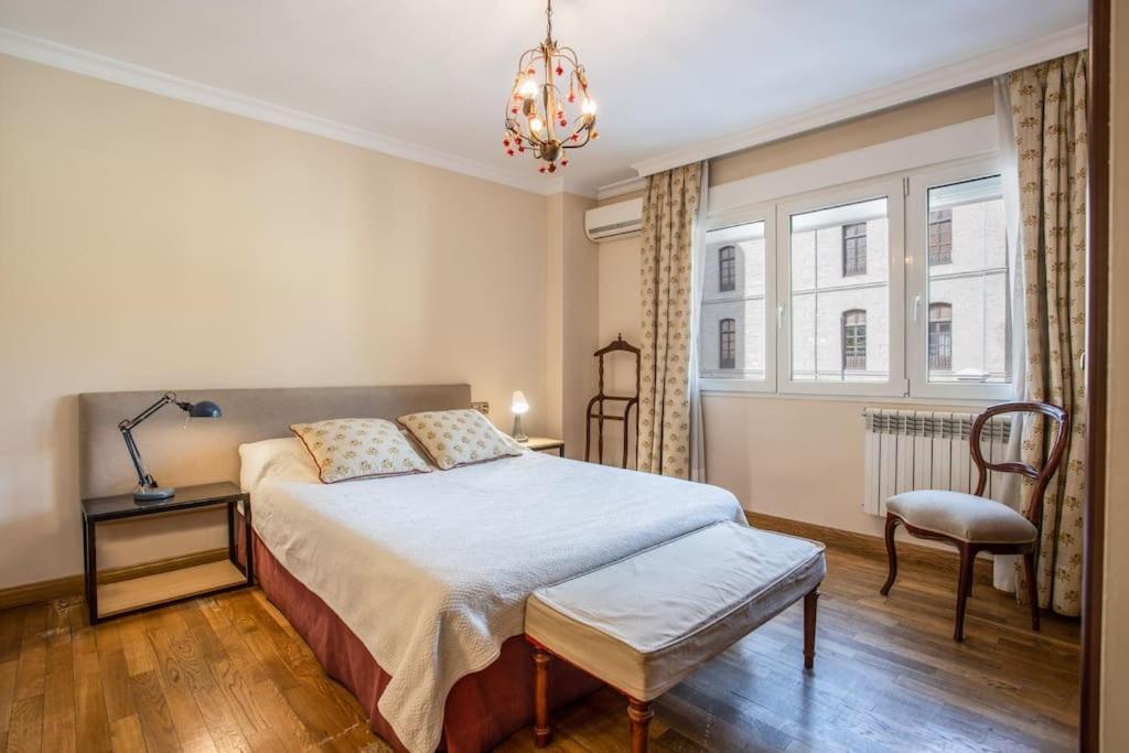 Apartament Centrico Y Espacioso. Parking Gratuito. Grenada