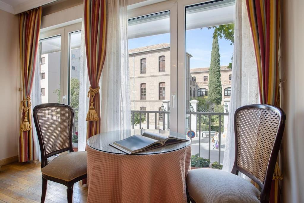 Apartament Centrico Y Espacioso. Parking Gratuito. *